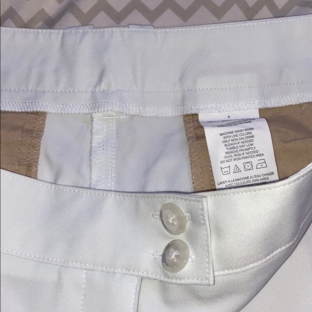 Callaway Women’s Golf Shorts - Picture 4 of 5